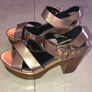Steve Madden Newwark Rose Gold/Gold heels